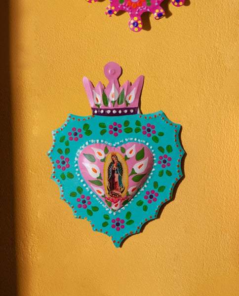 Corazón relieve con Virgen de Guadalupe